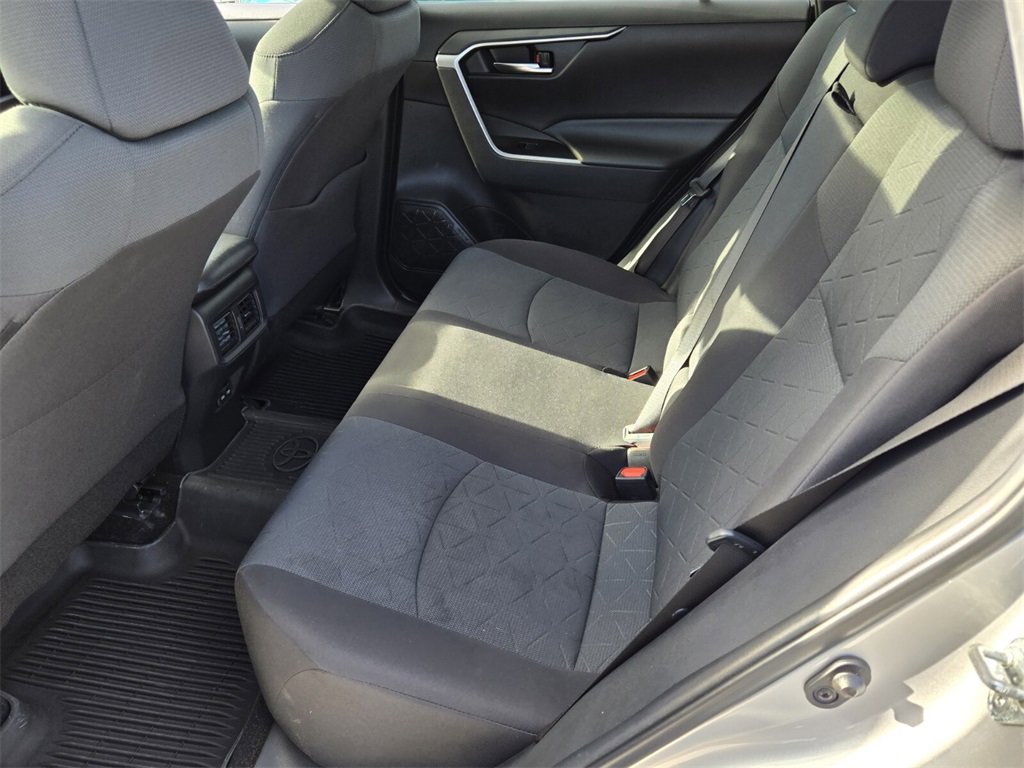 Used 2022 Toyota RAV4 XLE image 11