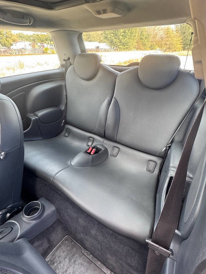 Used 2004 MINI Cooper Hardtop image 18