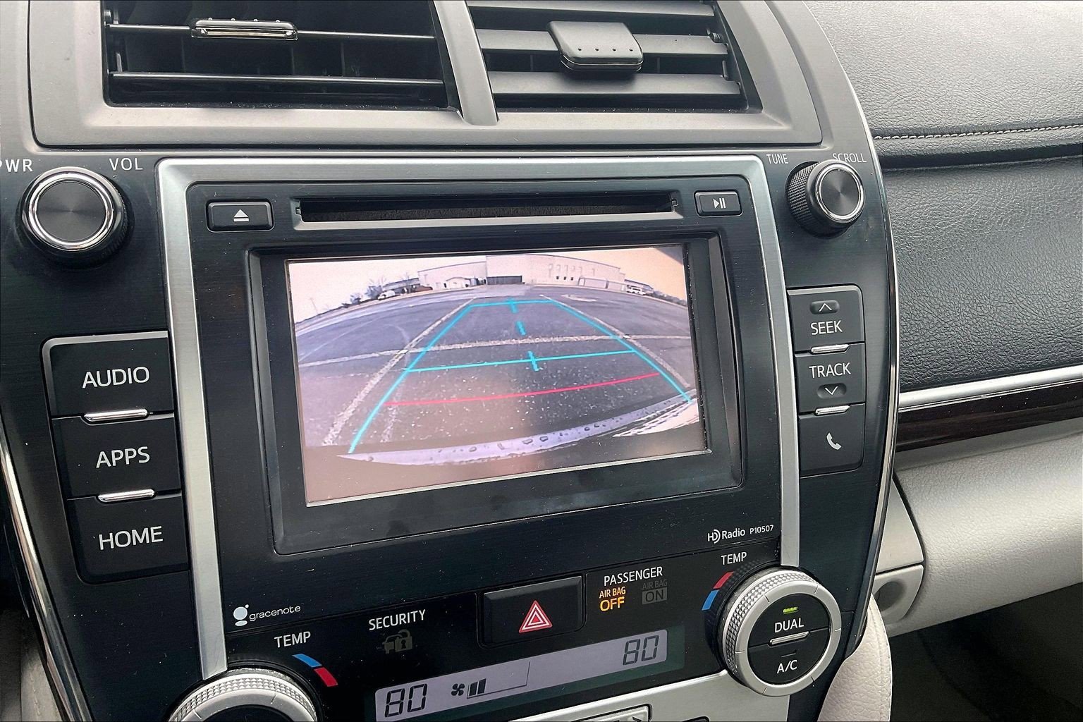 Used 2014 Toyota Camry XLE w/ Leather Package image 26