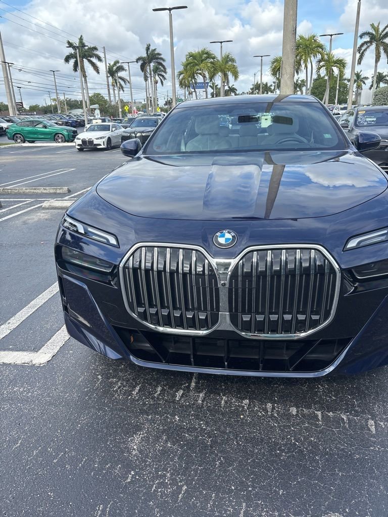 Used 2023 BMW 740i RWD image 6