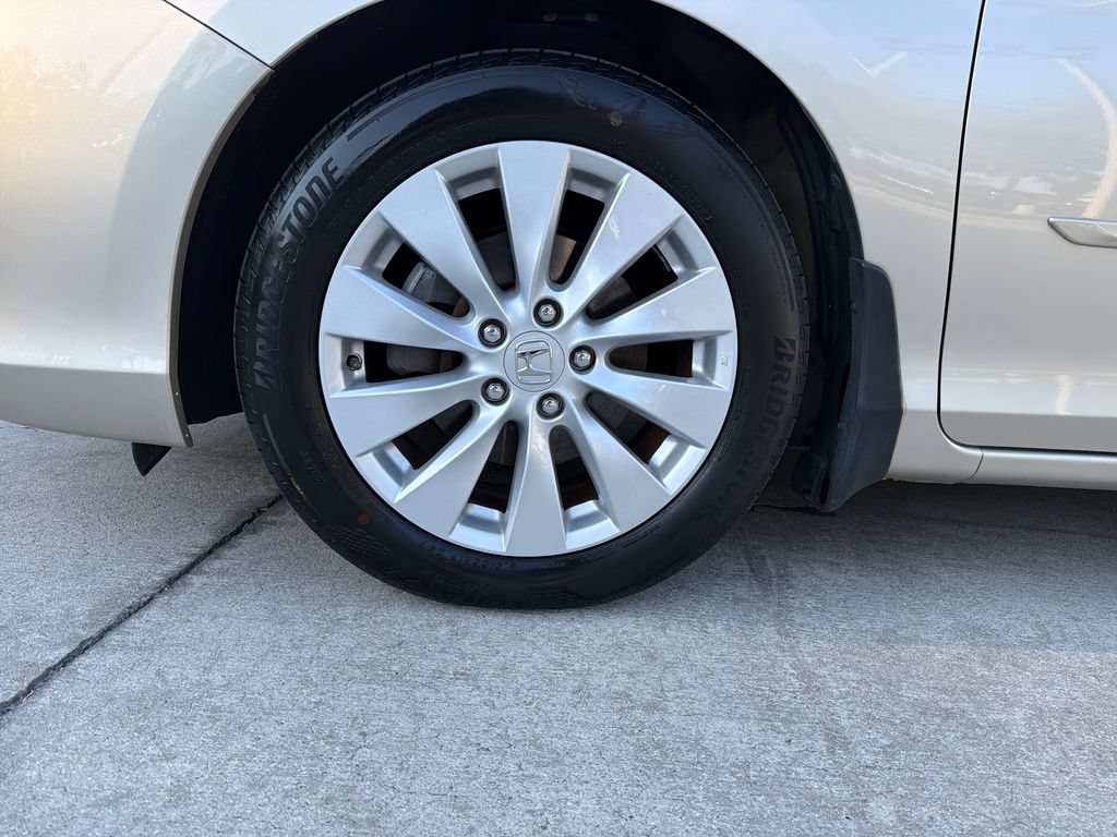 Used 2015 Honda Accord EX-L image 11