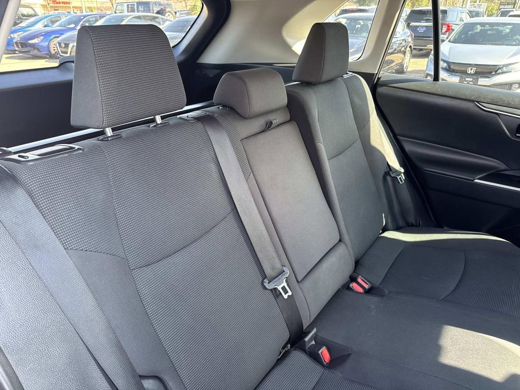 Used 2019 Toyota RAV4 LE image 11