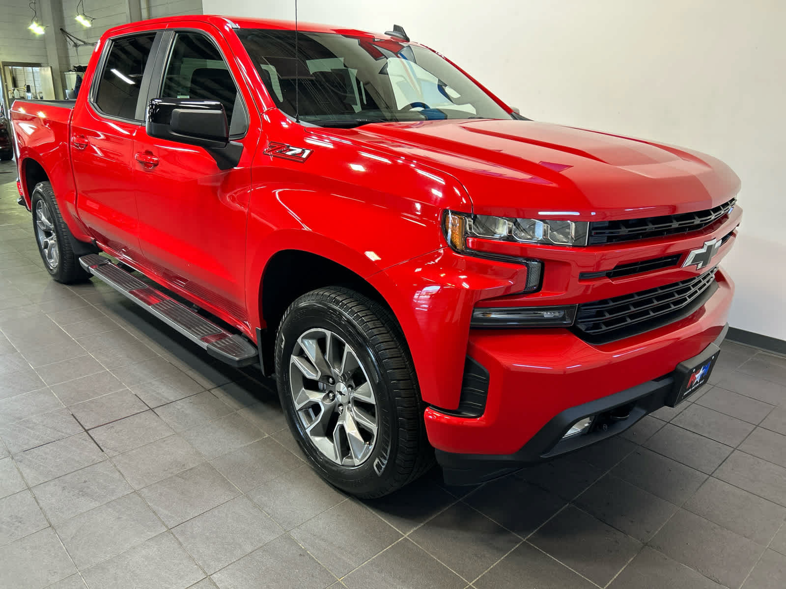 Used 2022 Chevrolet Silverado 1500 RST AWD/4WD image 2