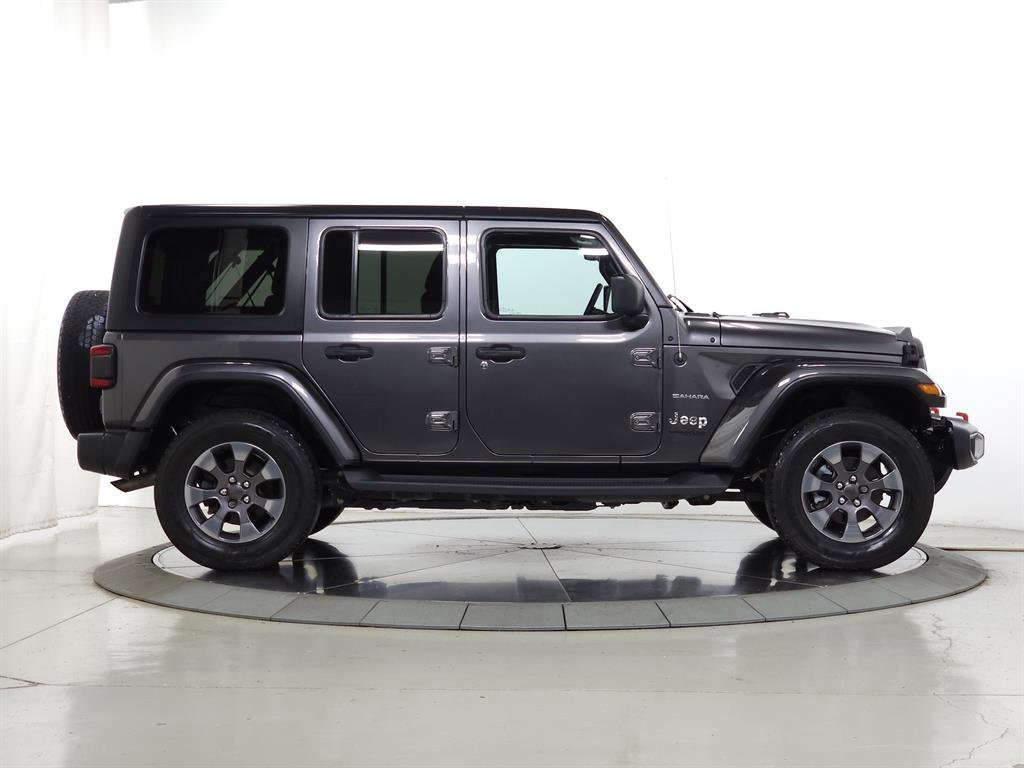 Used 2018 Jeep Wrangler Unlimited Sahara w/ Dual Top Group image 11