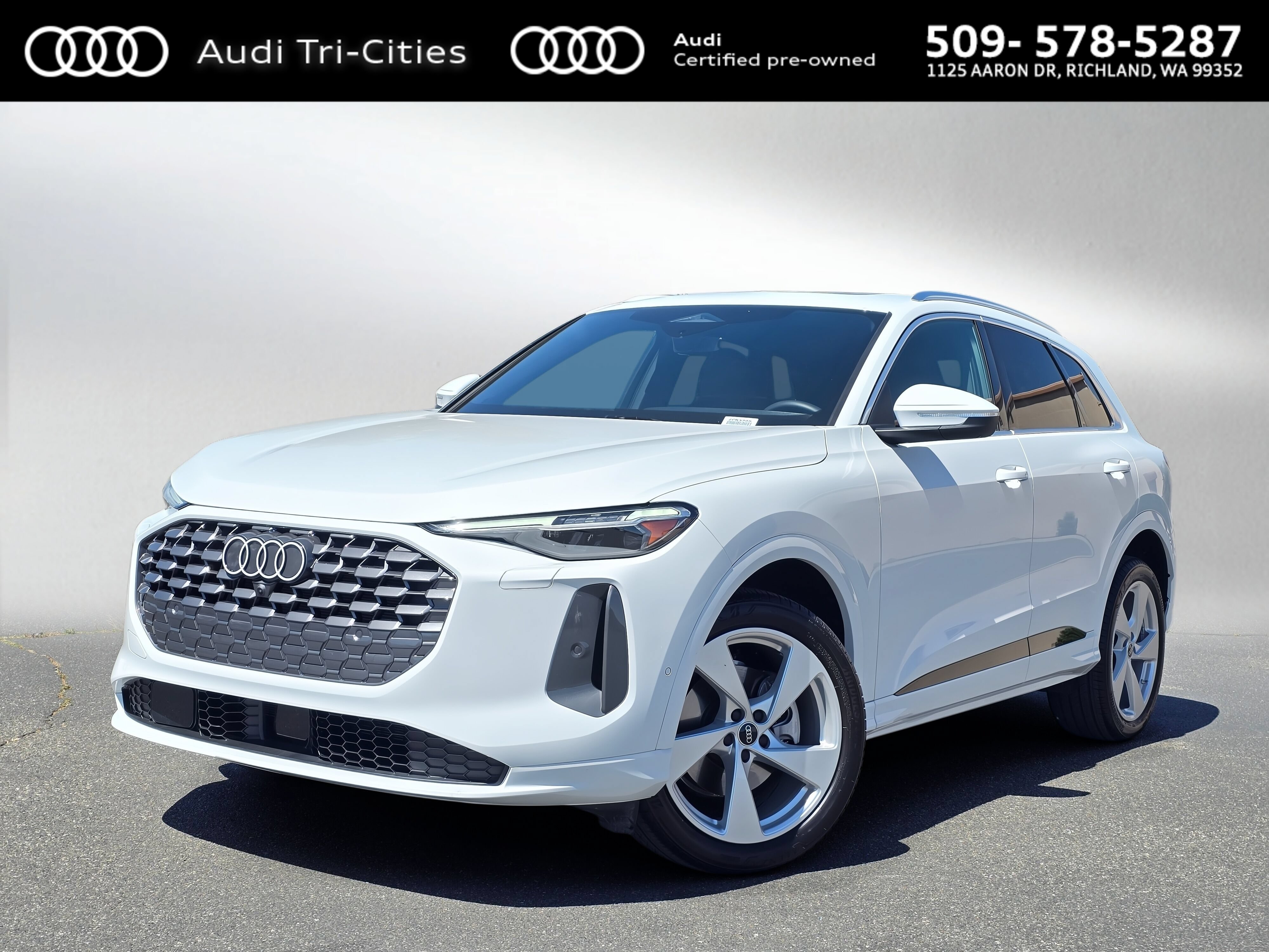 Certified 2025 Audi Q5 Premium Plus w/ Premium Plus AWD/4WD image 1