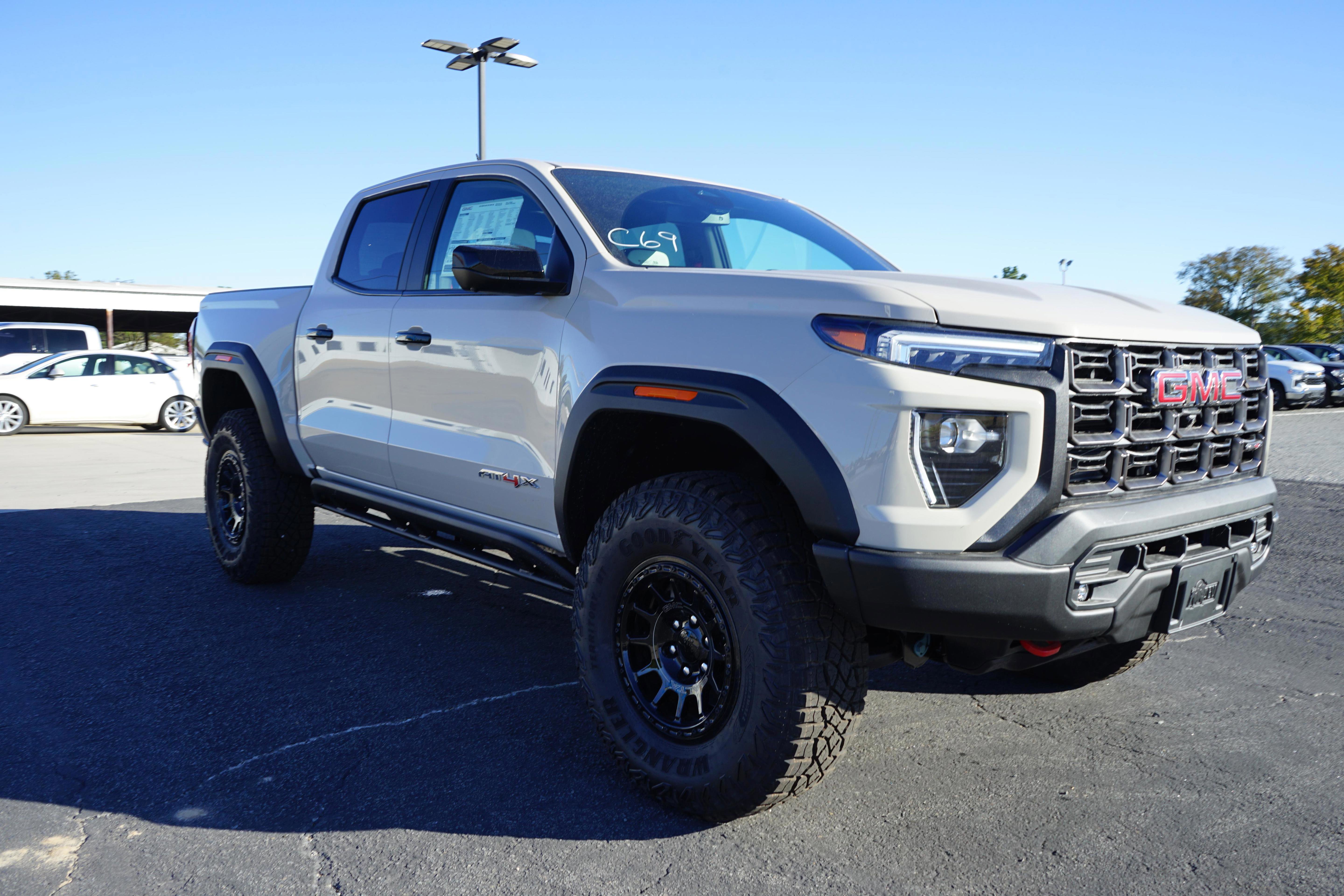 New 2026 GMC Canyon AT4X w/ AT4X AEV Edition image 7