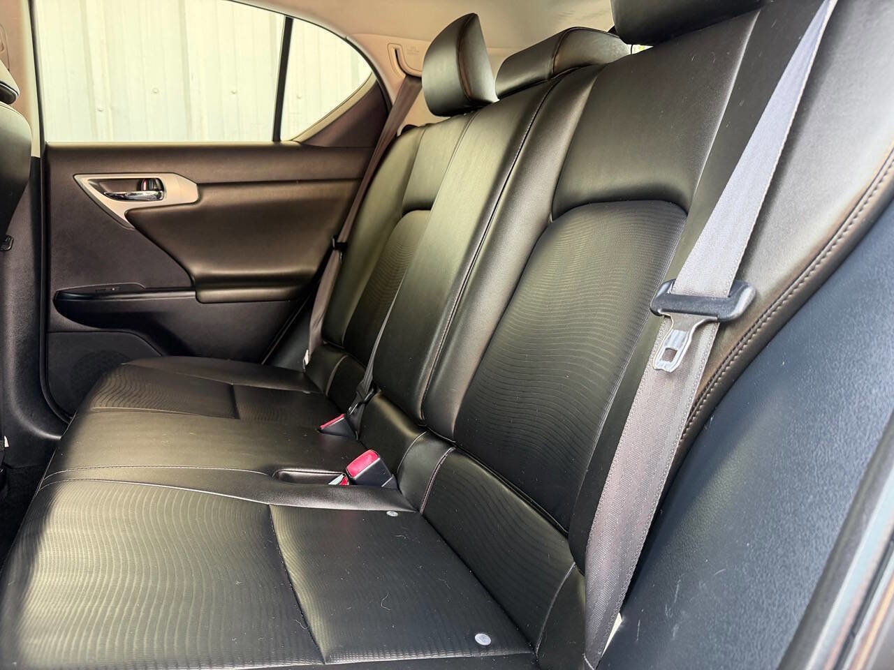 Used 2011 Lexus CT 200h Premium w/ Premium Audio Pkg FWD image 26