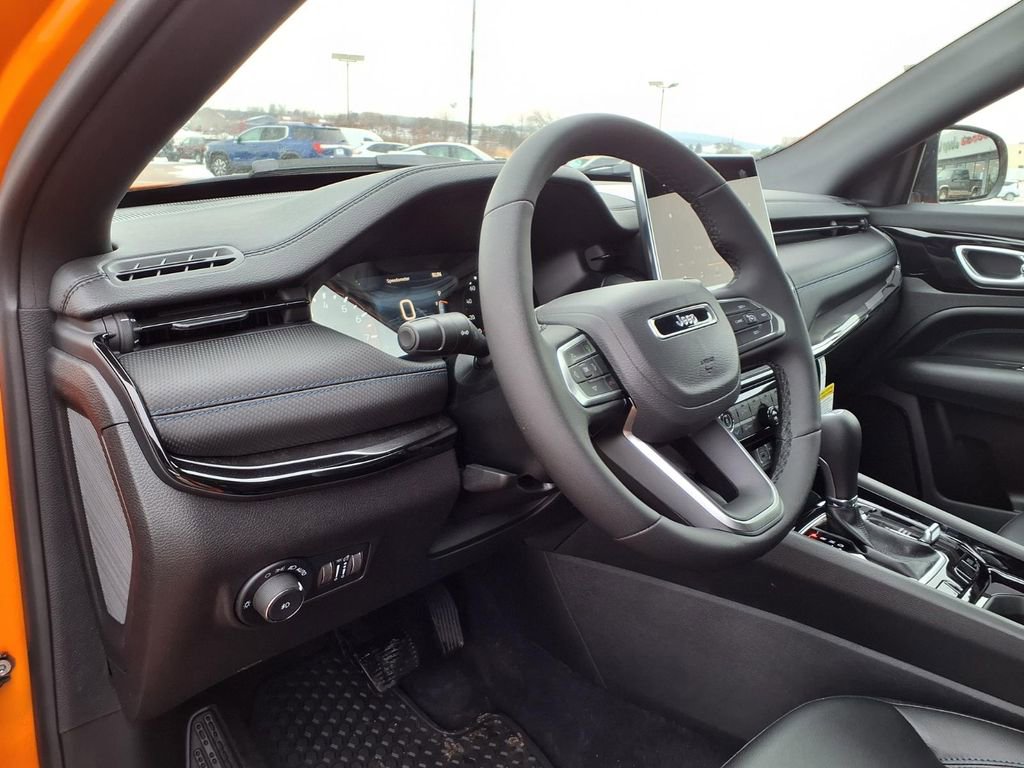 New 2026 Jeep Compass Latitude AWD/4WD image 15