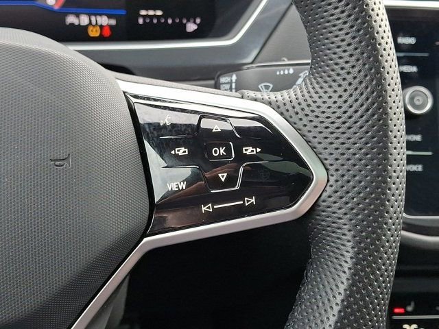 Certified 2024 Volkswagen Tiguan SE R-Line image 26