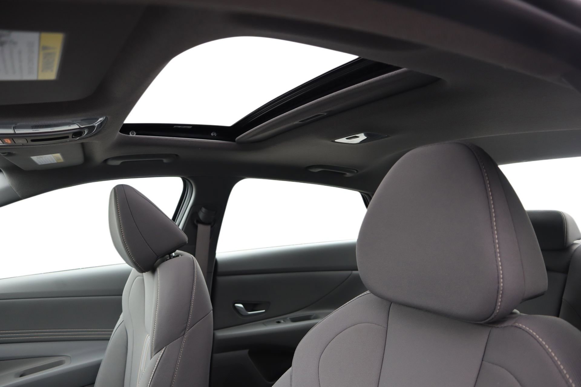 Certified 2025 Hyundai Elantra SEL image 22