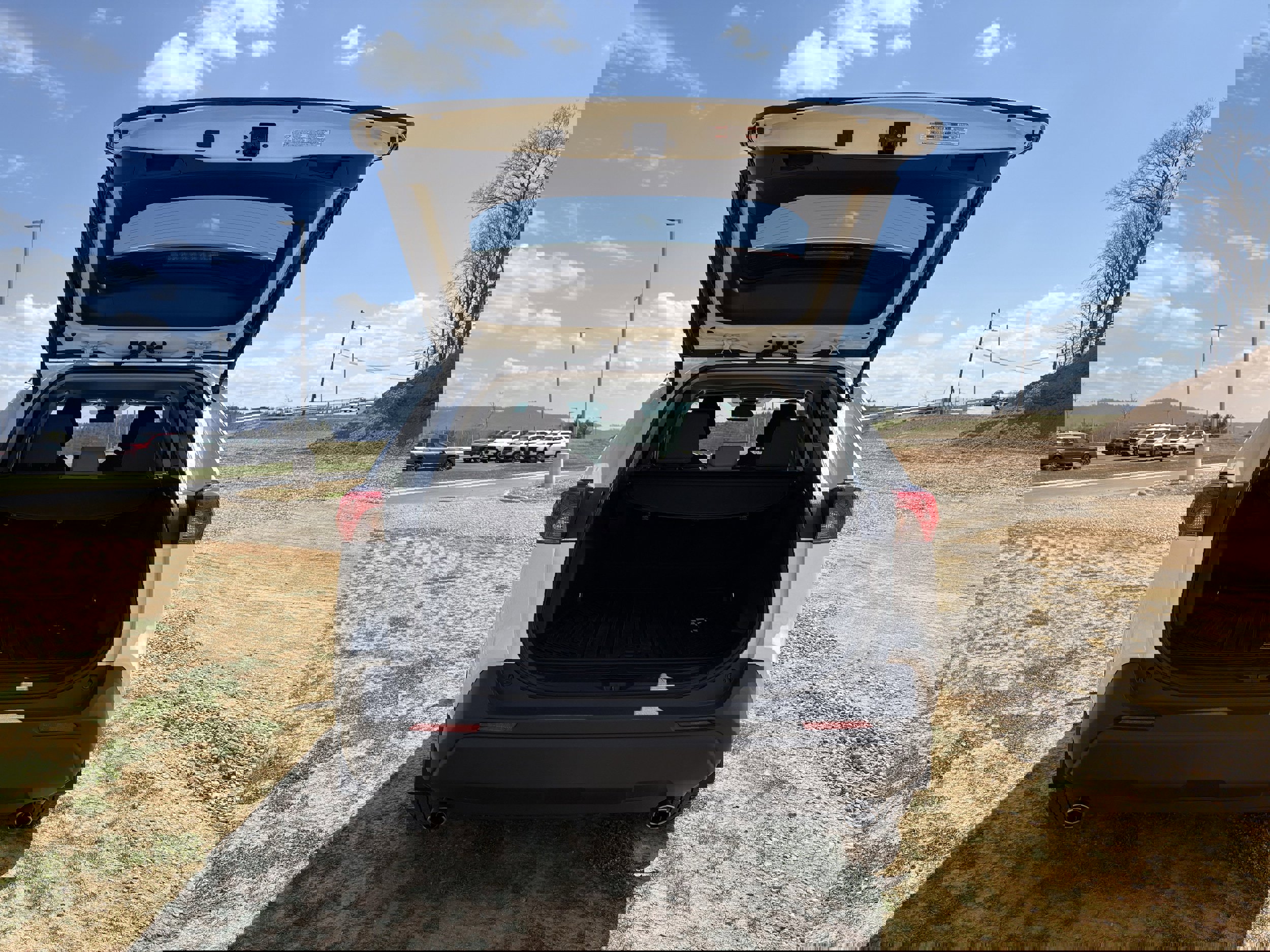 Used 2024 Toyota RAV4 XLE w/ Convenience Package AWD/4WD image 11