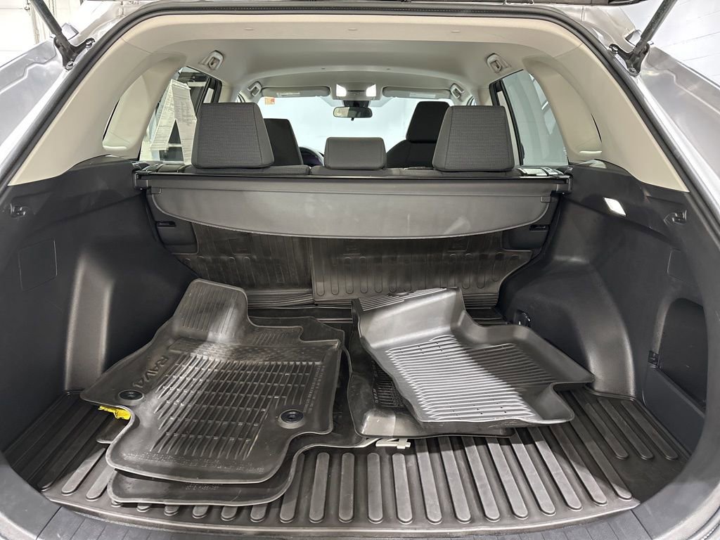 Certified 2022 Toyota RAV4 LE image 16