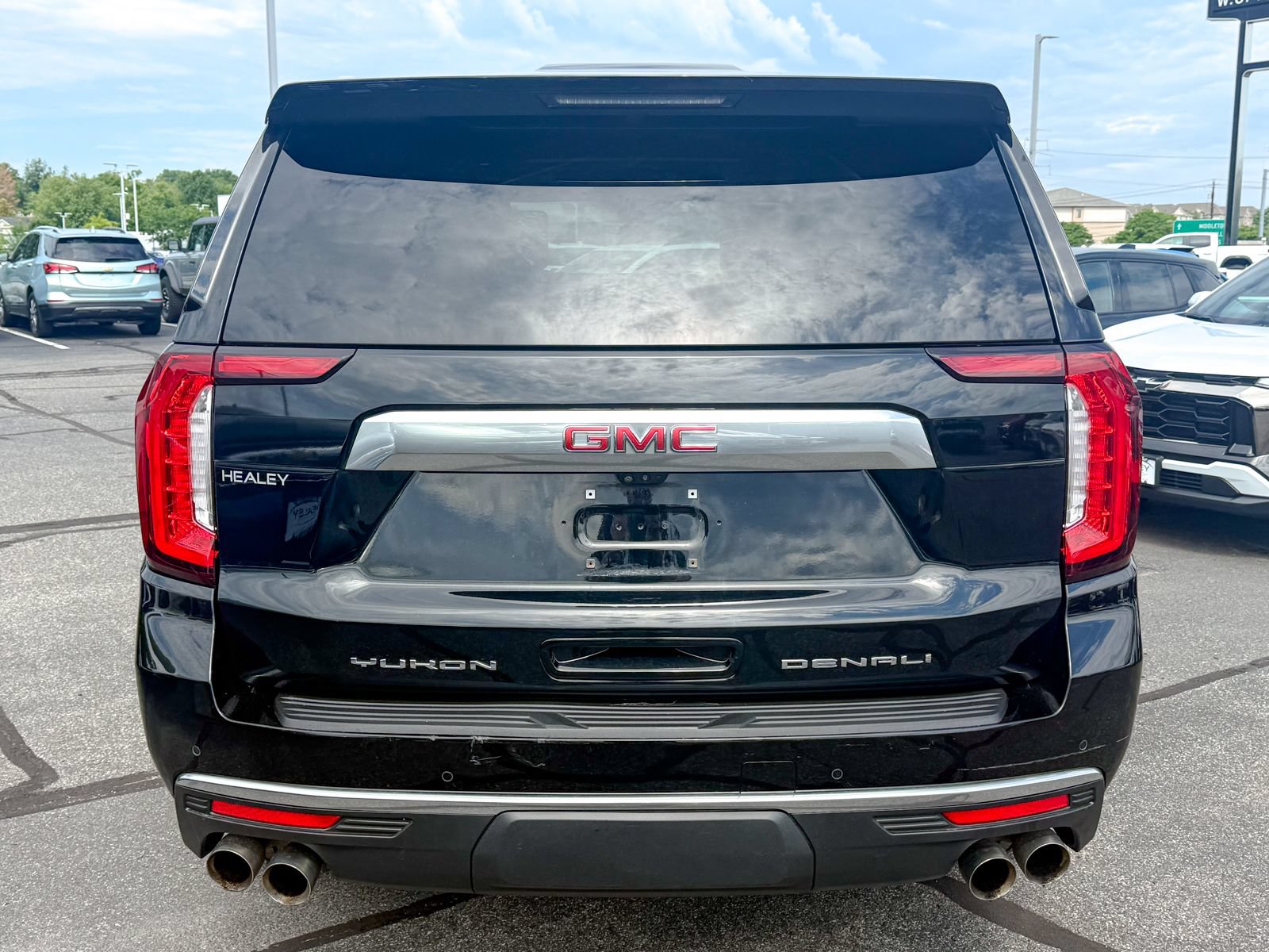 Certified 2021 GMC Yukon Denali w/ Denali Premium Package AWD/4WD image 7