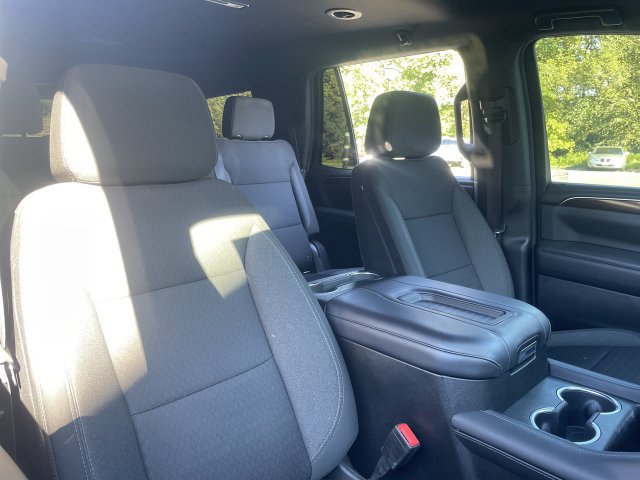 Used 2022 GMC Yukon SLE w/ Gmc Pro Safety Plus Package AWD/4WD image 25