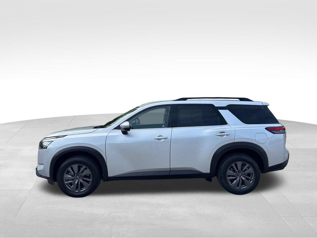 Used 2023 Nissan Pathfinder SV AWD/4WD image 5