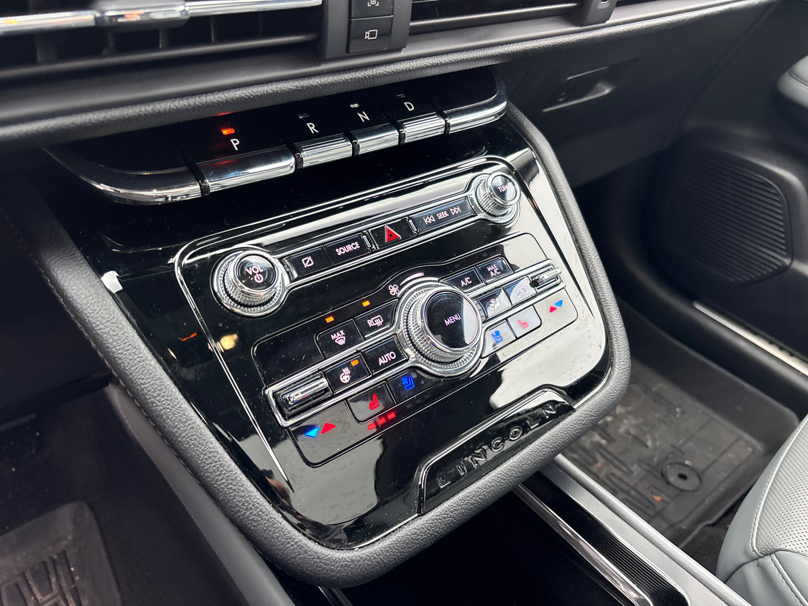 Certified 2022 Lincoln Corsair AWD w/ Premium Package image 22