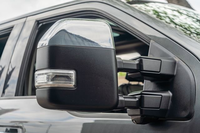 Used 2017 Ford F250 Lariat w/ Lariat Ultimate Package AWD/4WD image 12