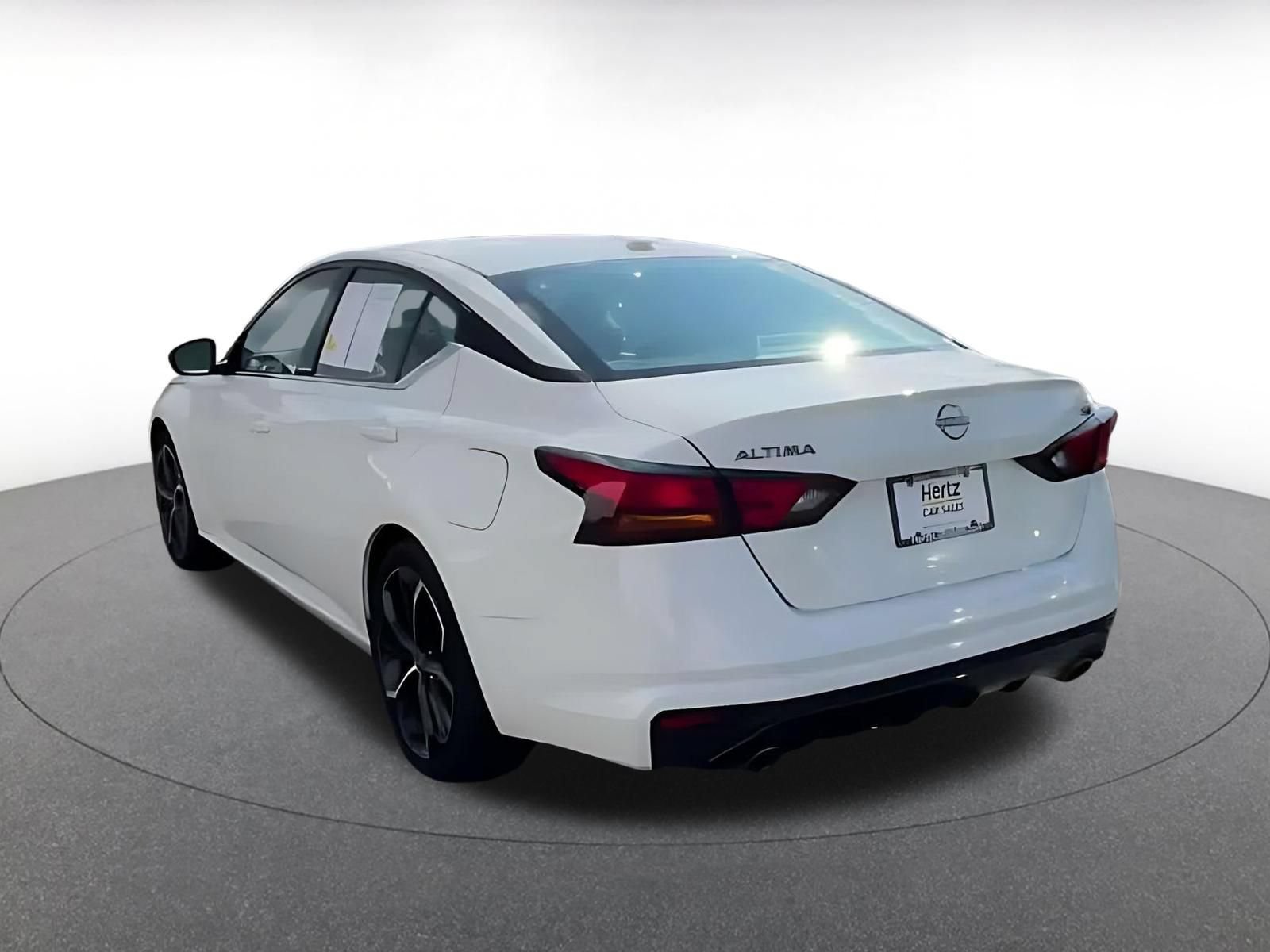 Used 2025 Nissan Altima 2.5 SR FWD image 10