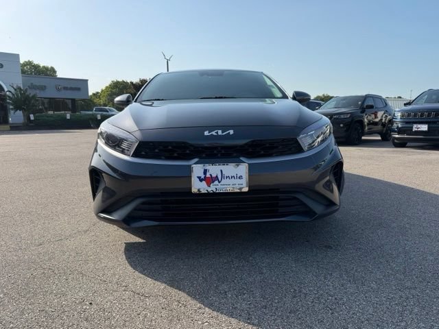Used 2023 Kia Forte LXS w/ LXS Technology Package FWD image 2