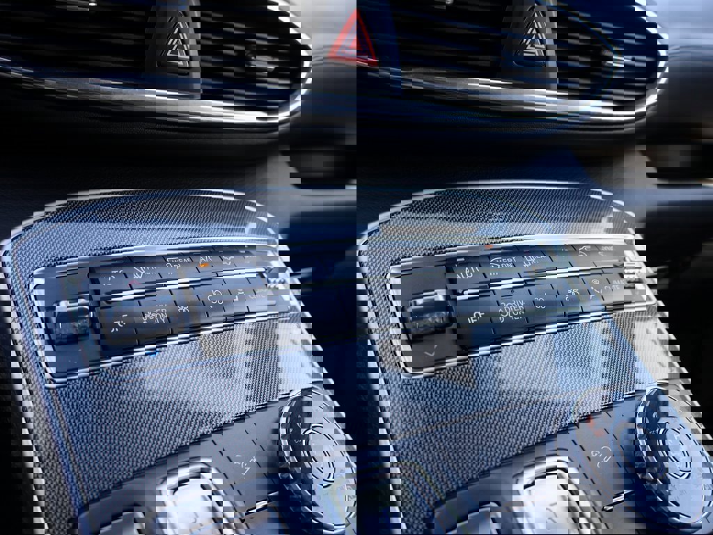 Certified 2022 Hyundai Santa Fe Blue image 37