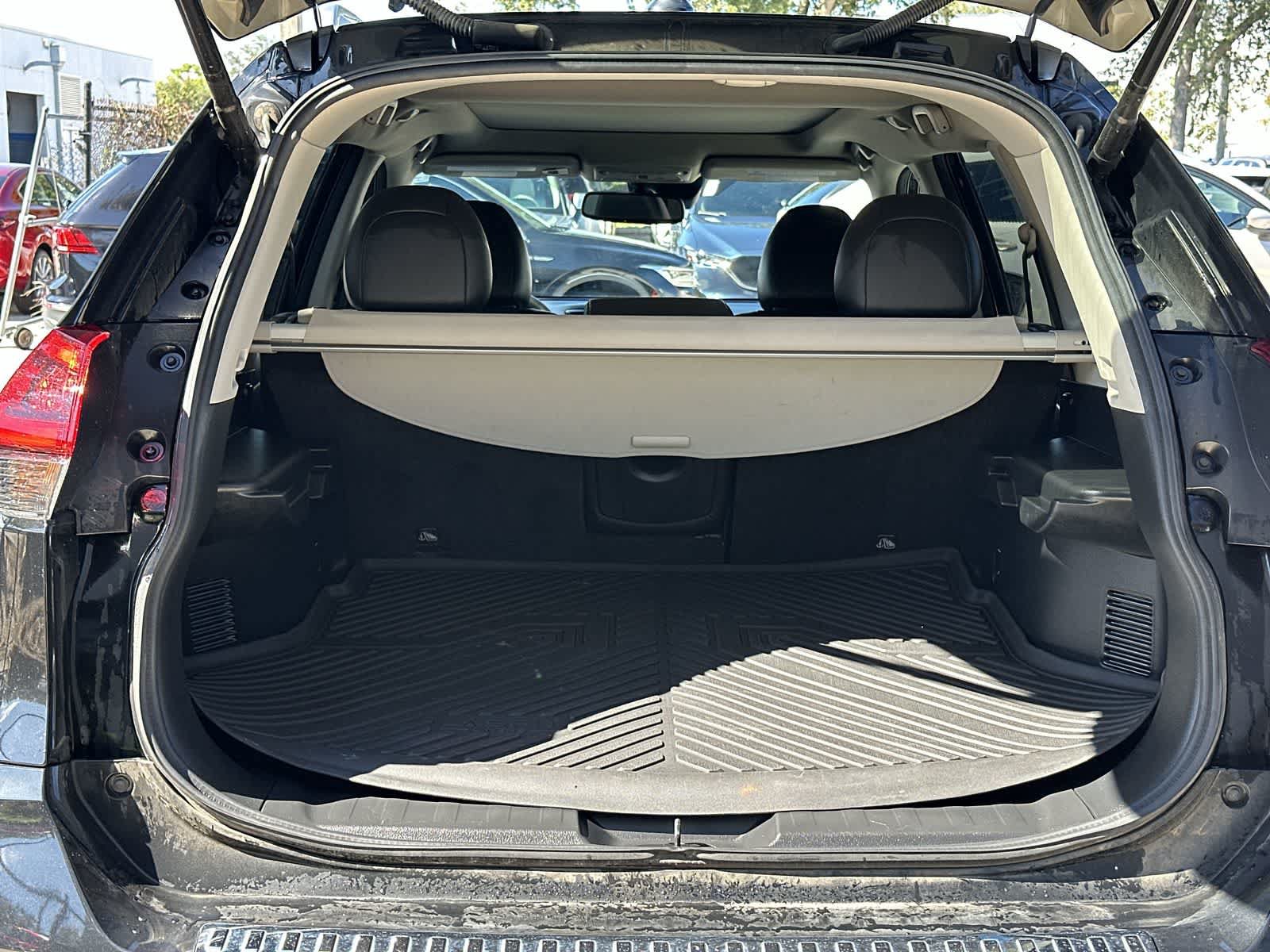 Used 2020 Nissan Rogue SL w/ Premium Package FWD image 16