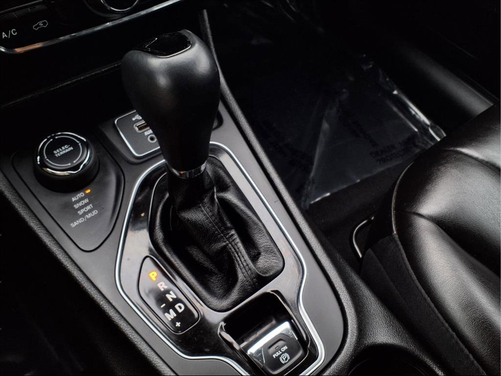 Used 2021 Jeep Cherokee Latitude Plus image 20