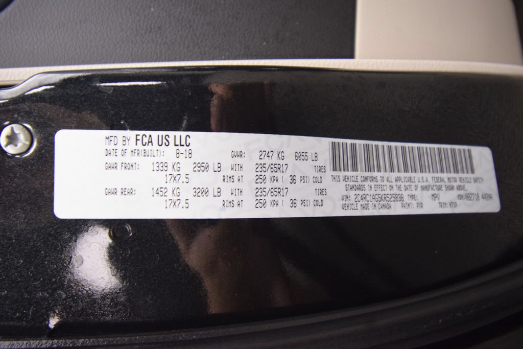 Used 2019 Chrysler Pacifica L FWD image 25