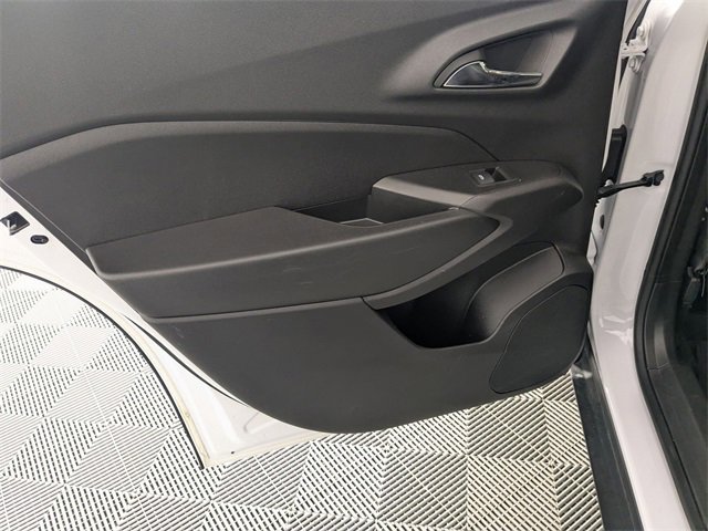 Certified 2025 Chevrolet Trax LT w/ LT Convenience Package image 26