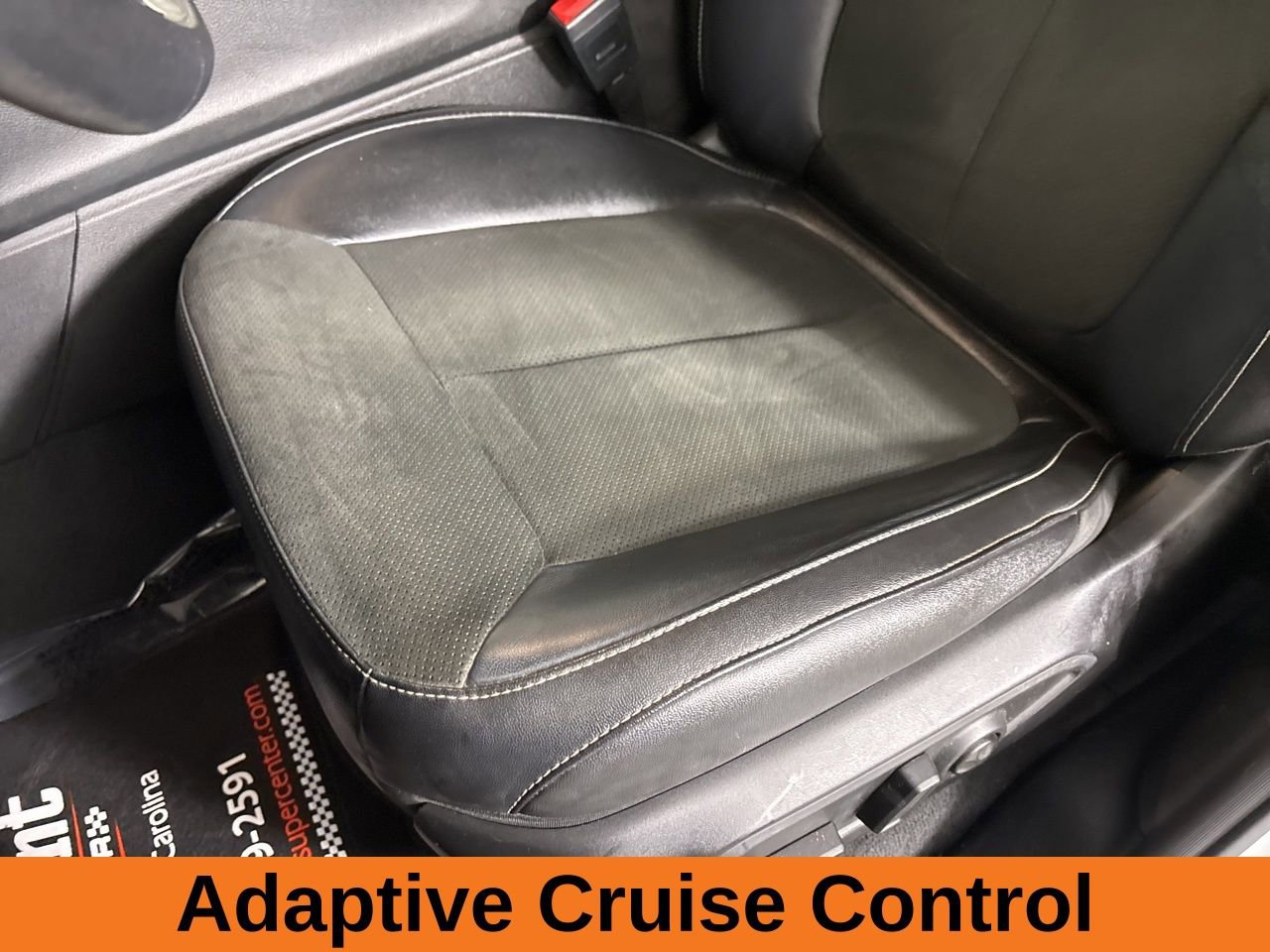 Used 2023 Jeep Grand Cherokee L Laredo image 12