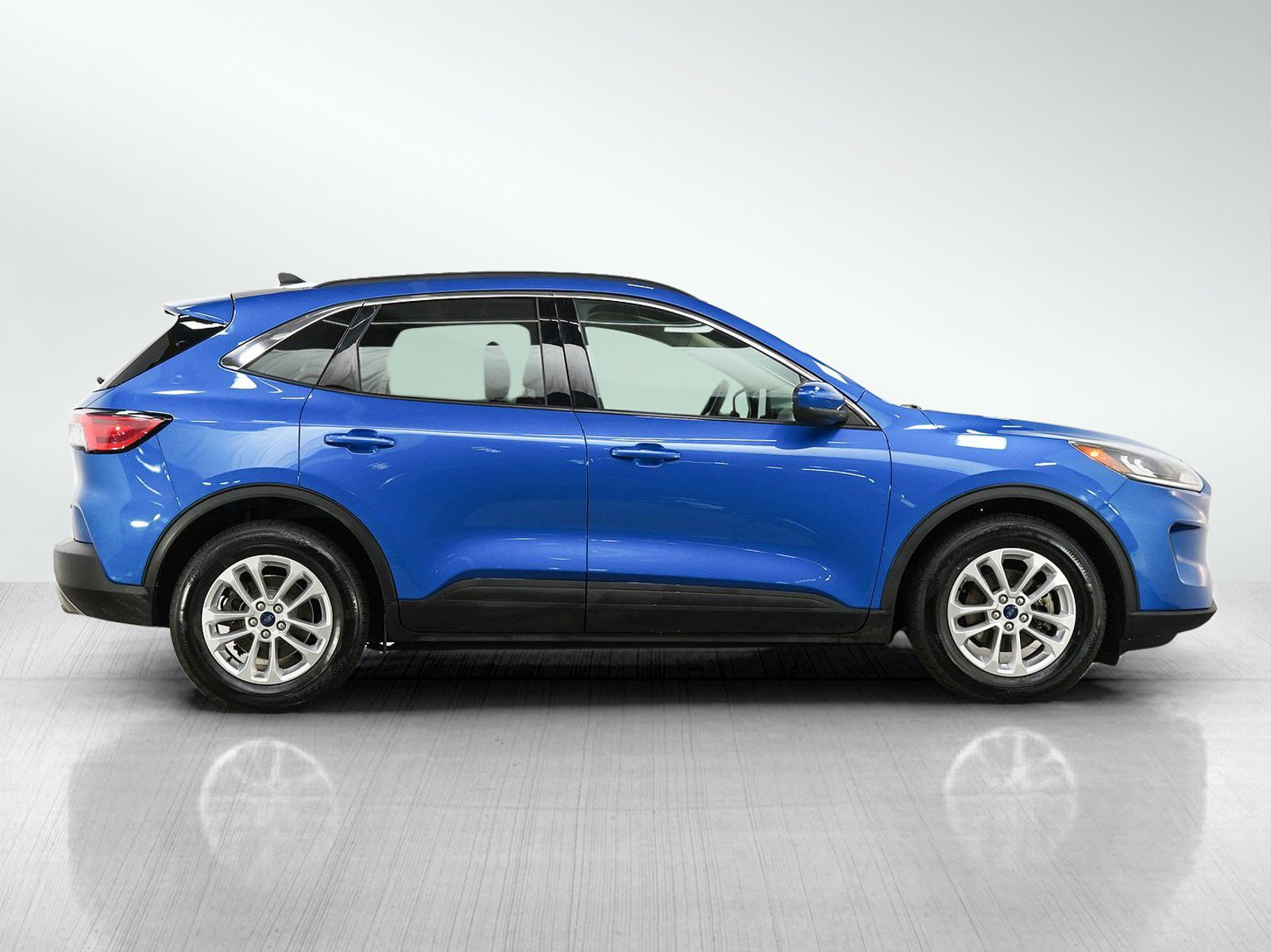 Used 2020 Ford Escape SE FWD image 6