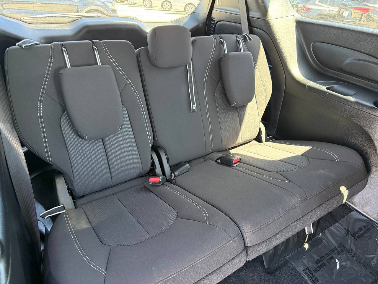 Used 2024 Chrysler Pacifica Touring FWD image 19