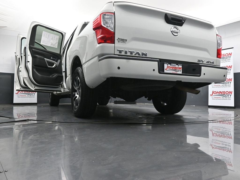 Used 2022 Nissan Titan SV AWD/4WD image 44