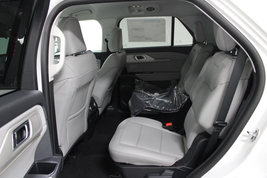 New 2026 Ford Explorer Active RWD image 25