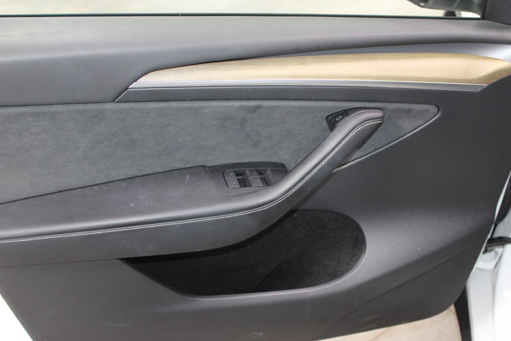 Used 2023 Tesla Model Y Long Range AWD/4WD image 19