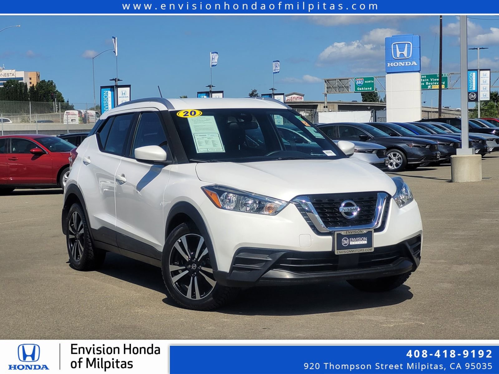 Used 2020 Nissan Kicks SV image 1