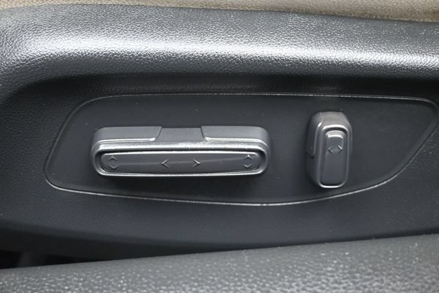Used 2023 Honda Civic Touring image 8