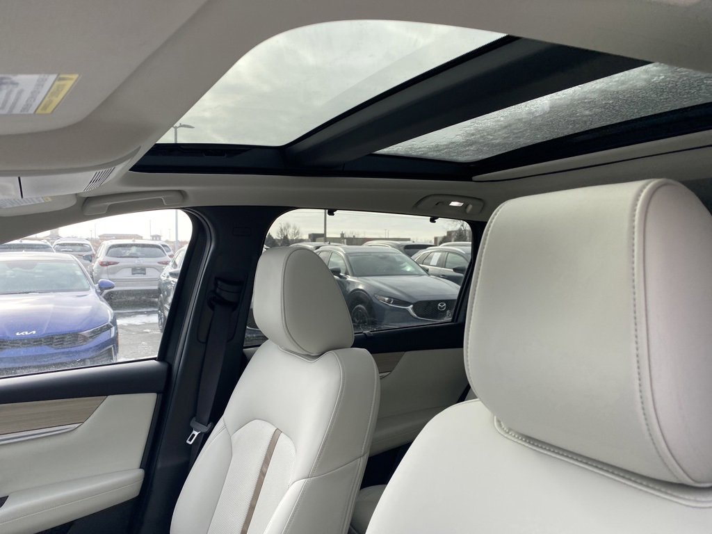 Certified 2025 MAZDA CX-90 3.3 Turbo S w/ Premium Package image 15