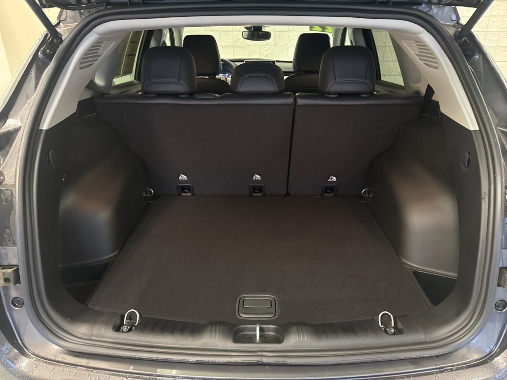 Used 2022 Jeep Compass Limited image 9