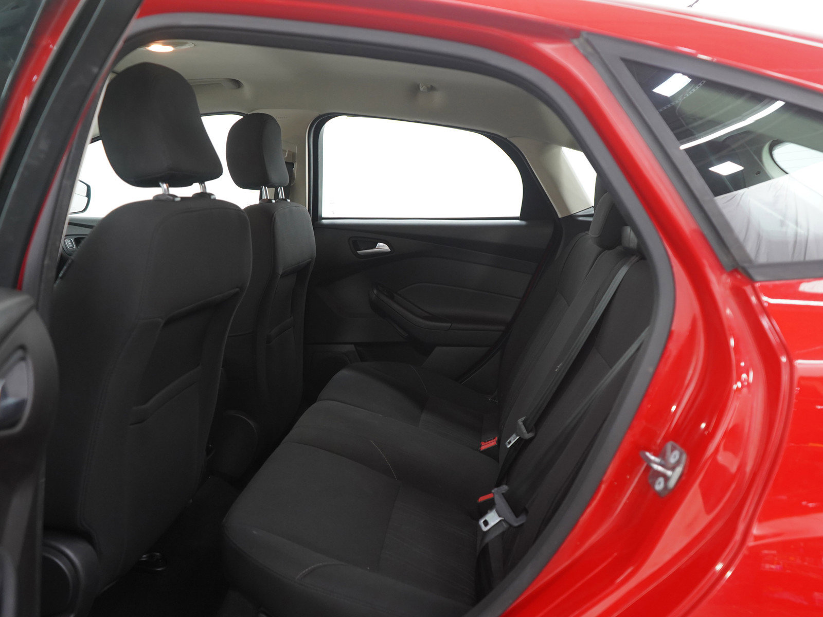 Used 2016 Ford Focus SE image 17