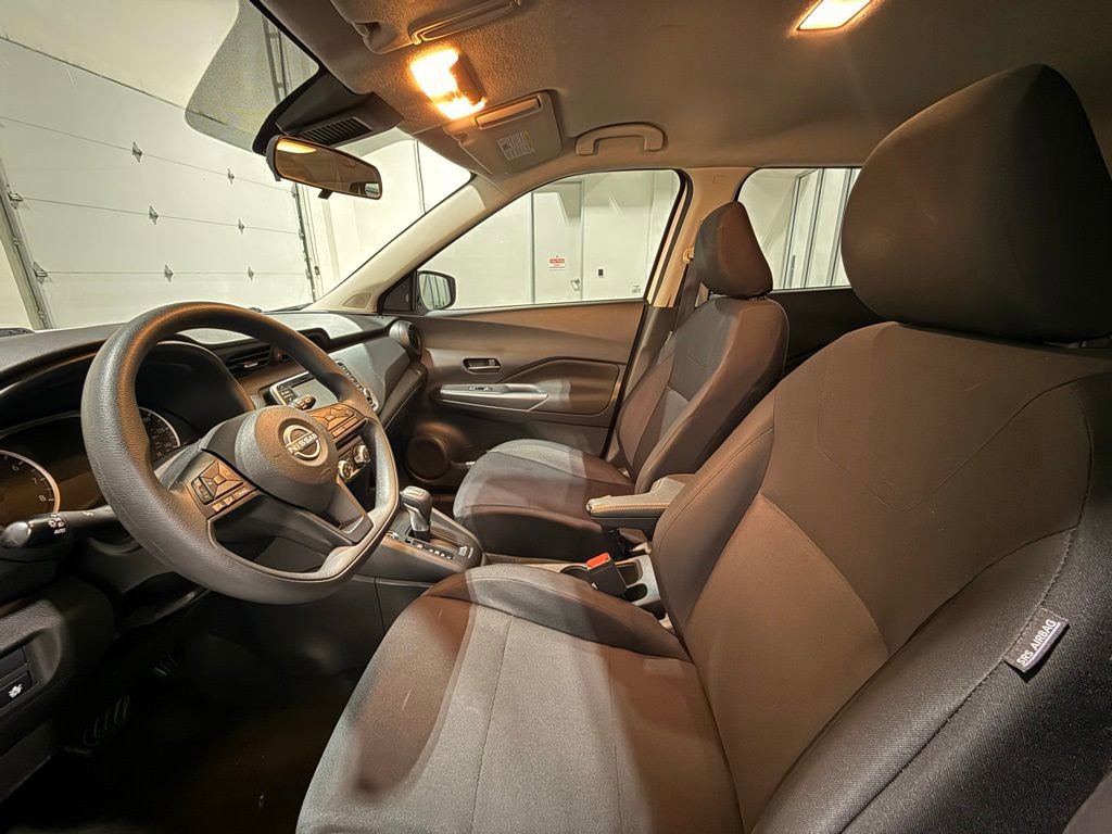 Used 2023 Nissan Kicks S image 14