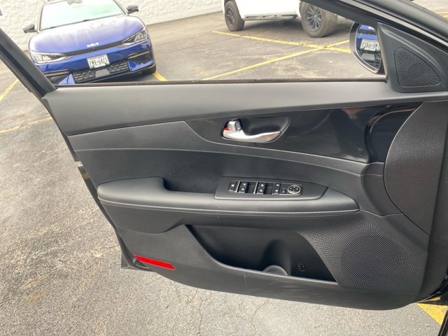Certified 2023 Kia Forte GT-Line image 22