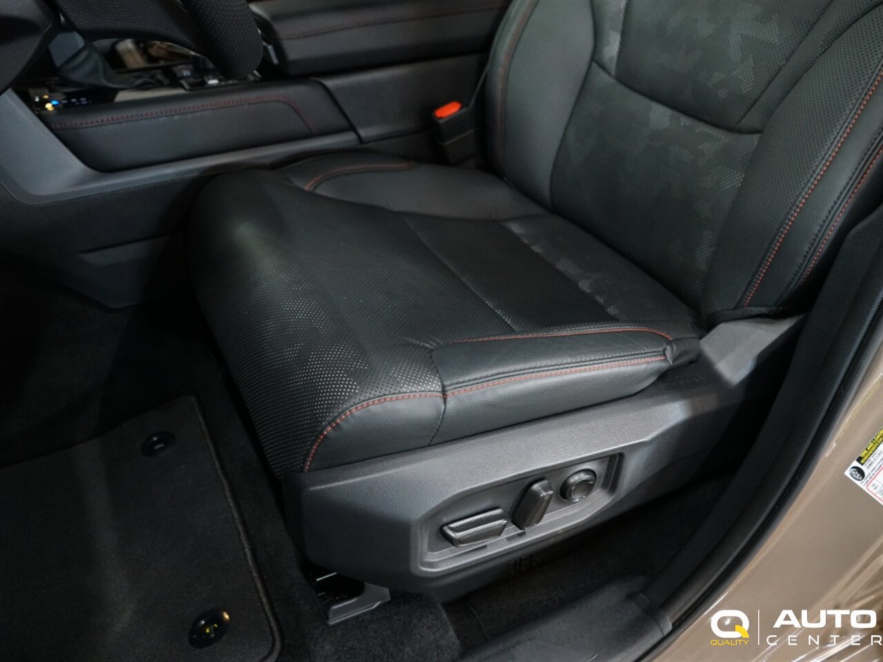 Used 2025 Toyota Tundra TRD Pro AWD/4WD image 21