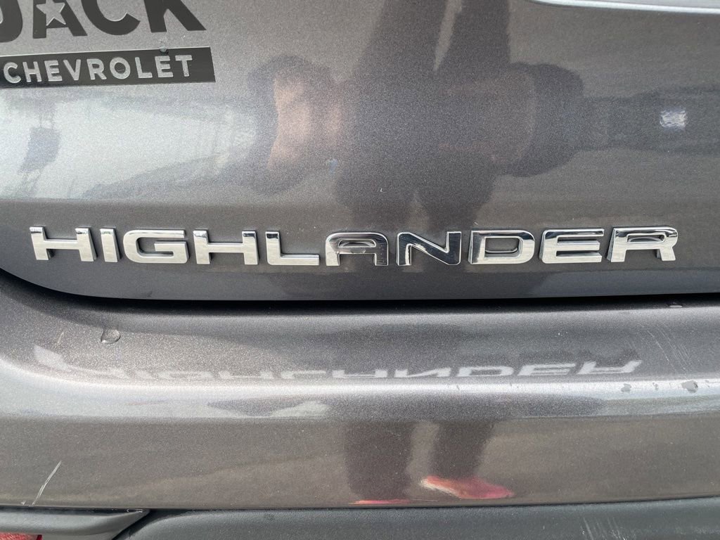 Used 2024 Toyota Highlander XLE AWD/4WD image 7