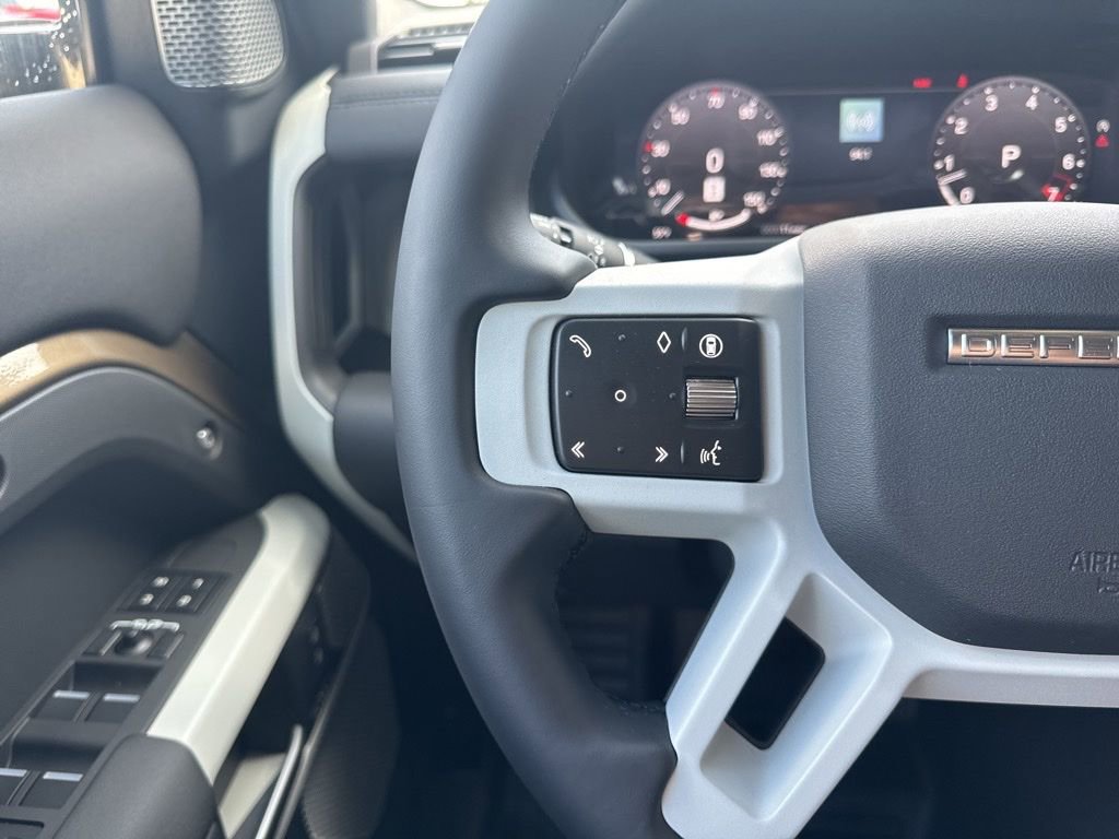 New 2024 Land Rover Defender 130 X-Dynamic SE image 14