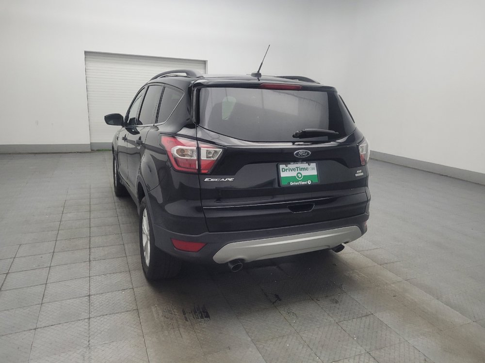Used 2017 Ford Escape SE w/ Equipment Group 201A FWD image 5
