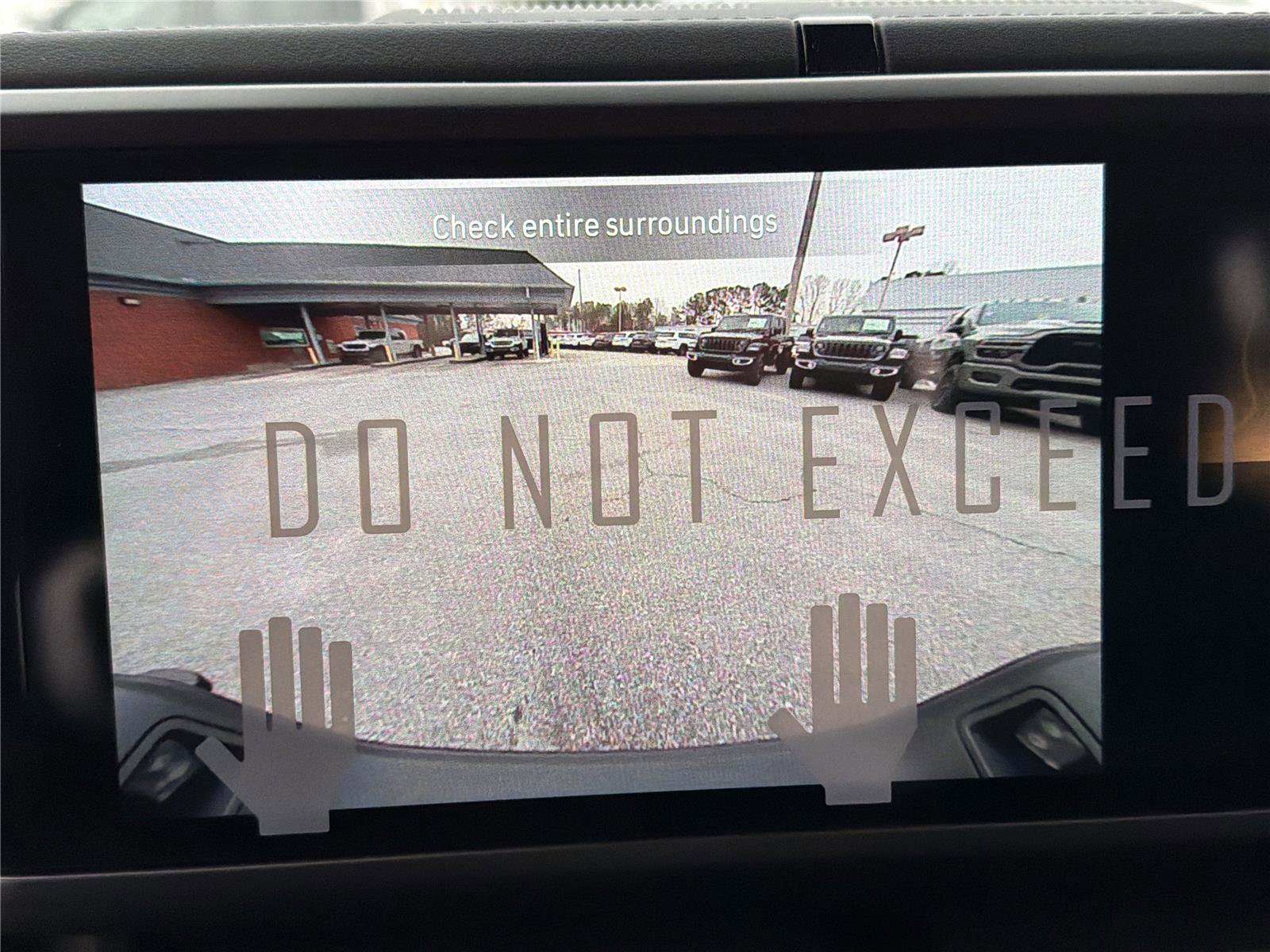 New 2026 Jeep Gladiator Sahara image 30