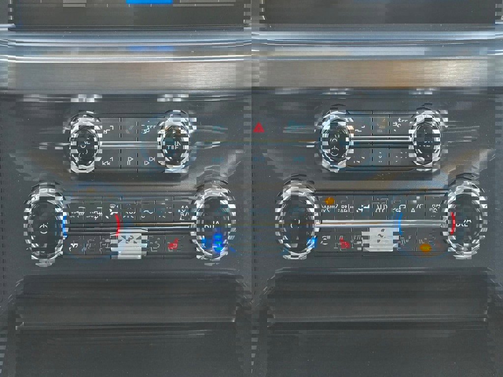 New 2025 Ford F350 Lariat w/ Lariat Ultimate Package image 10