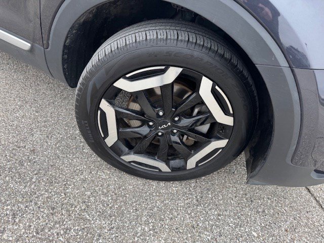 Used 2025 Kia Telluride S image 40