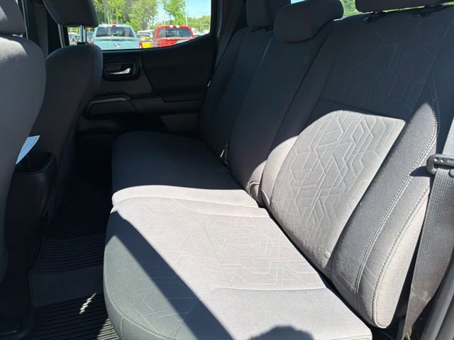Used 2019 Toyota Tacoma TRD Off-Road w/ Technology Package AWD/4WD image 16