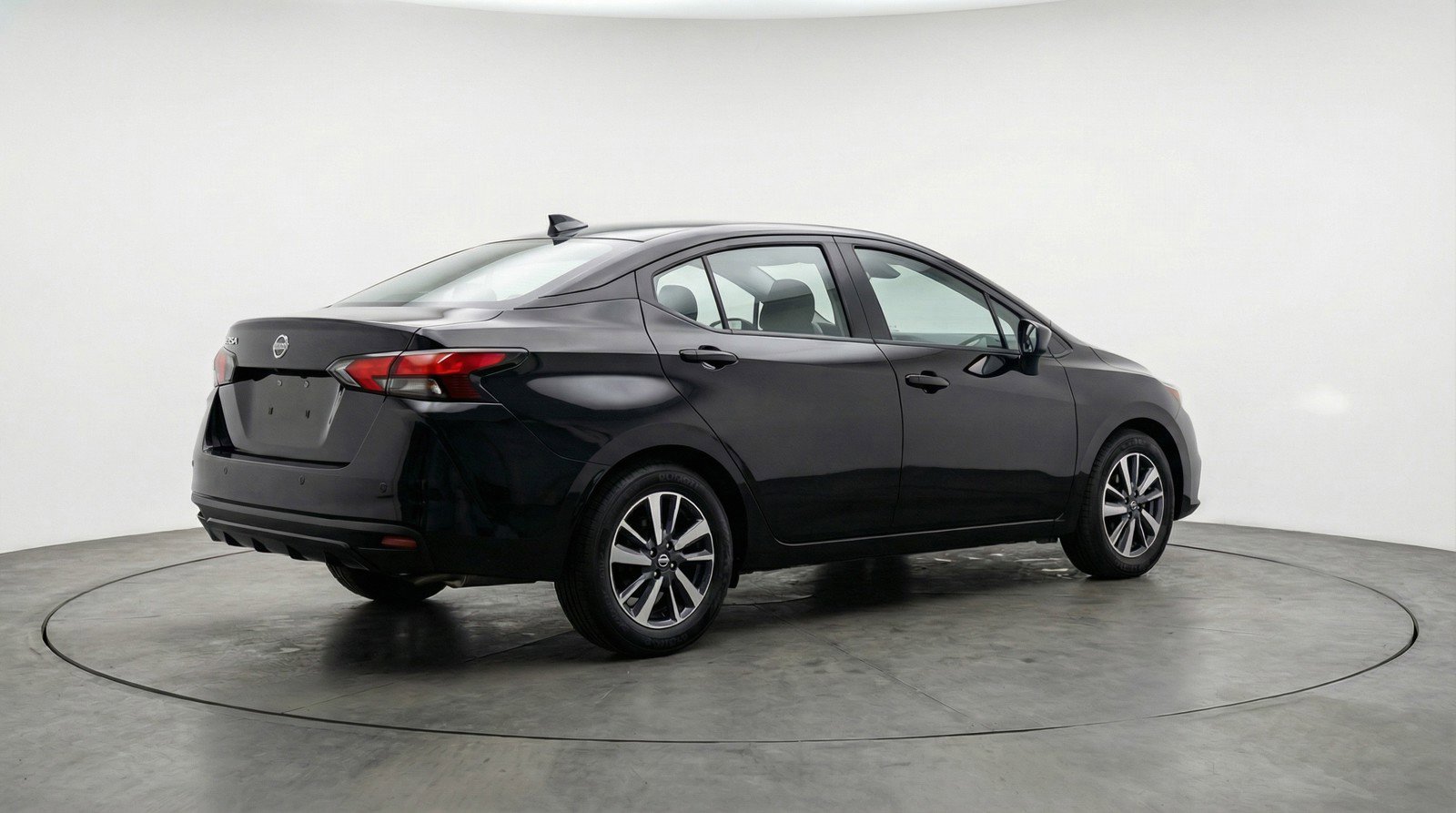 Used 2025 Nissan Versa SV FWD image 9